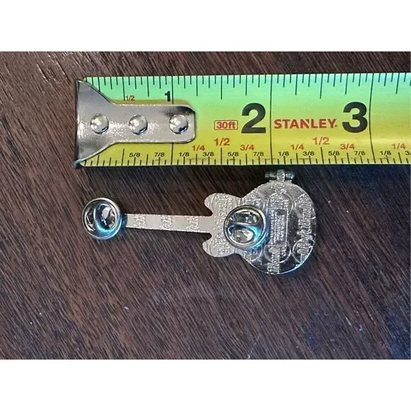 Hard Rock Cafe Orlando Vault collectible pin - Picture 3 of 4